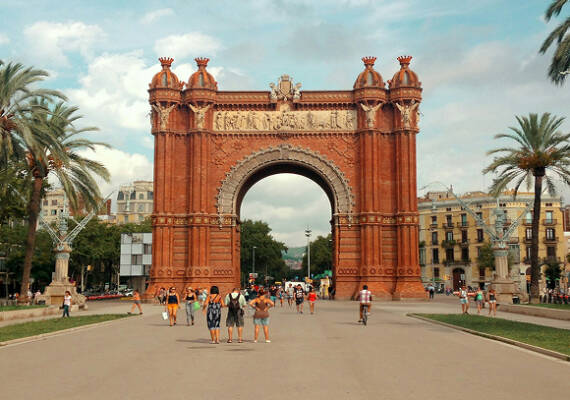 Arco del Triunfo como inicio de excursión