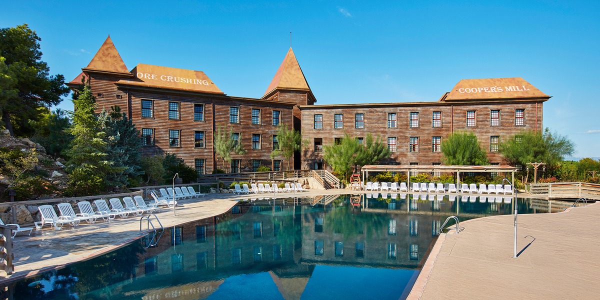 Hotel Gold River de PortAventura World con piscina exterior